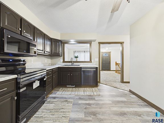 4th image of 6505 W 52nd St