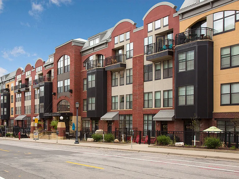 Heritage Landing — Photo 40