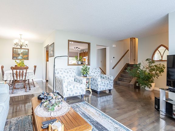 2nd image of 732 Grandin Dr
