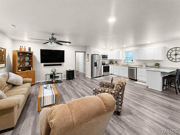 5th image of 4055 Breckenridge Dr