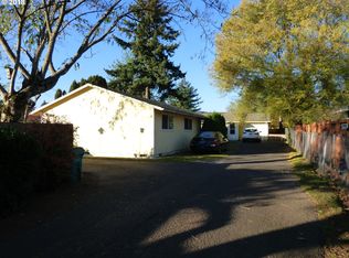 7437-7439 SE Center St, Portland, OR 97206