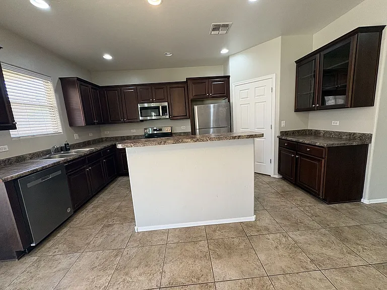 475 W Corte Calzaita — Photo 13