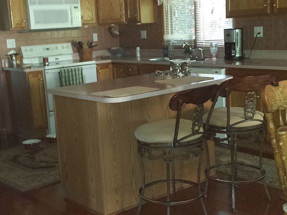 4th image of 23697 Andrew Blvd