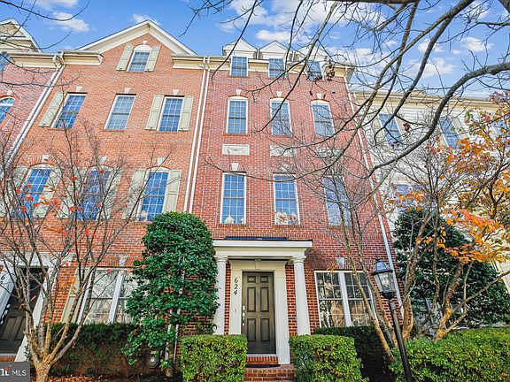 4th image of 624 Whetstone Glen St