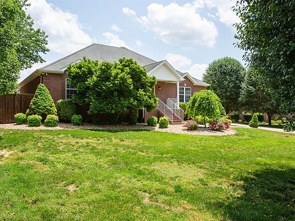 2nd image of 220 Cherry Ln