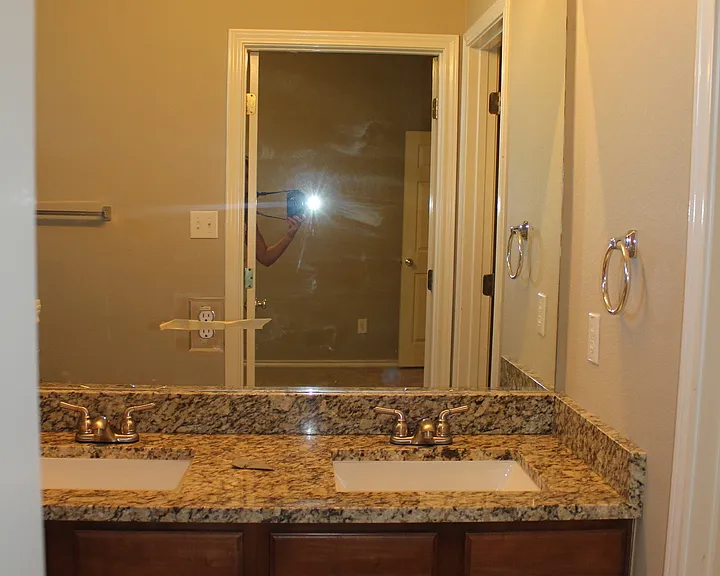 208 Firwood N — Photo 17