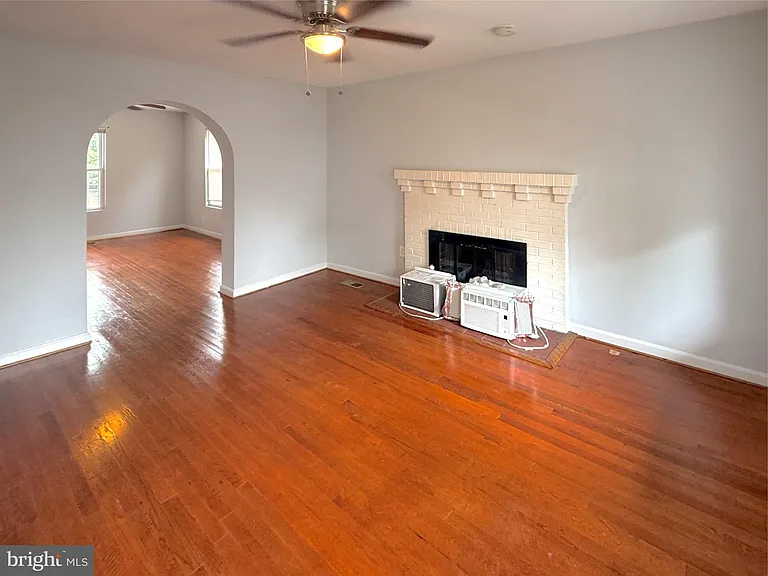 304 S Collins Ave #1 — Photo 11