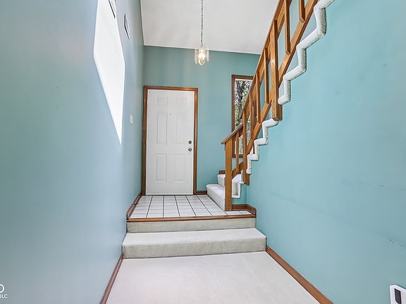 3rd image of 4624 Stansbury Ln