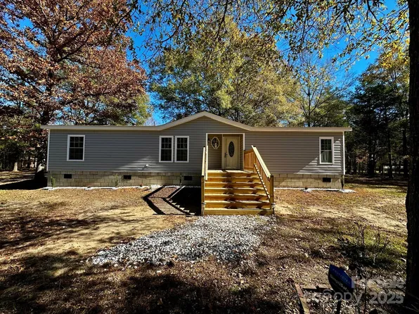 5458 Foxcroft Dr, Fort Lawn, SC 29714