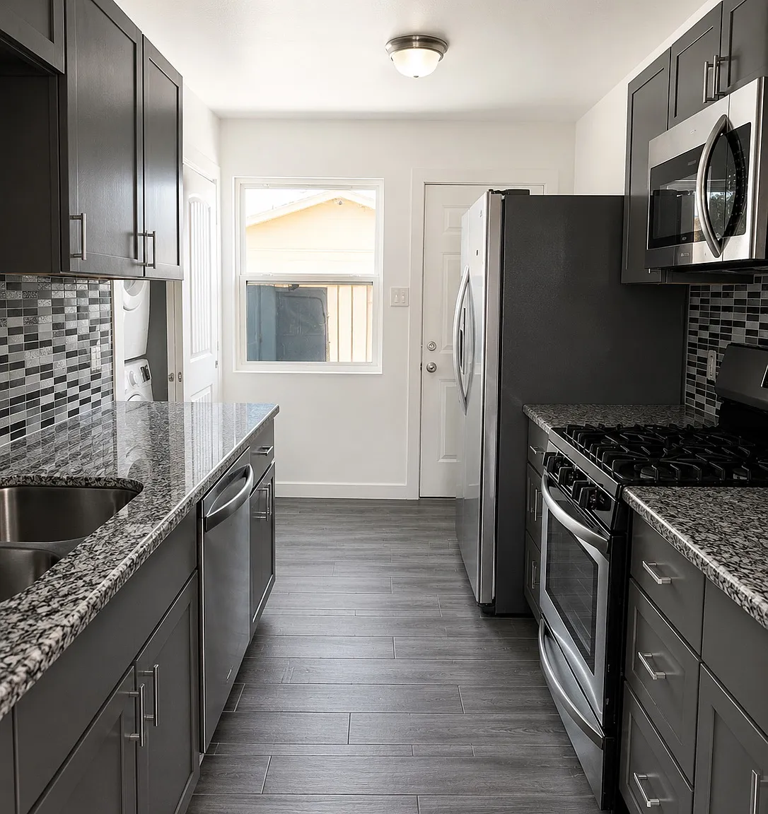 720 E Montecito Ave — Photo 3