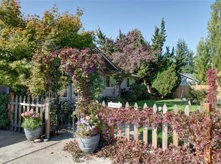 565 Dogwood Dr, Medford, OR 97501