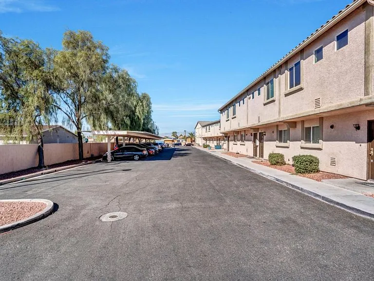 Large Renovated 3-Bed/2.5-Bath Townhomes at a Great Price with Covered Parking Included — Photo 24