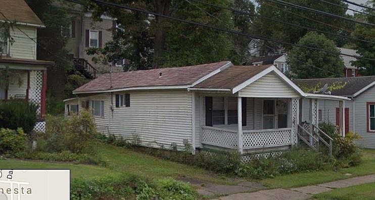2nd image of 414 Elm St