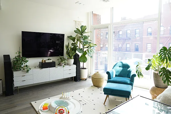 Rented by Winzone Realty Inc | media 1