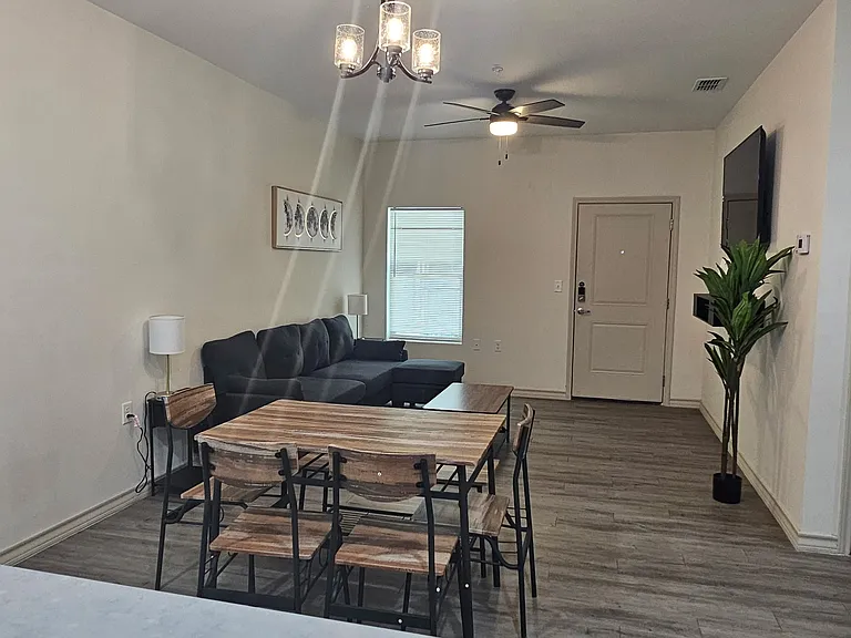 2107 Village Center Dr #16 — Photo 4