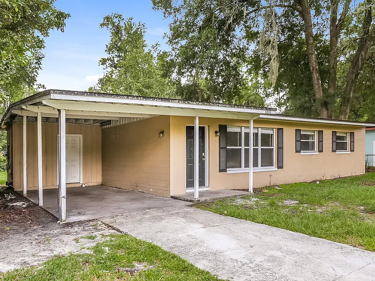 6930 Bernay Ave — Photo 3