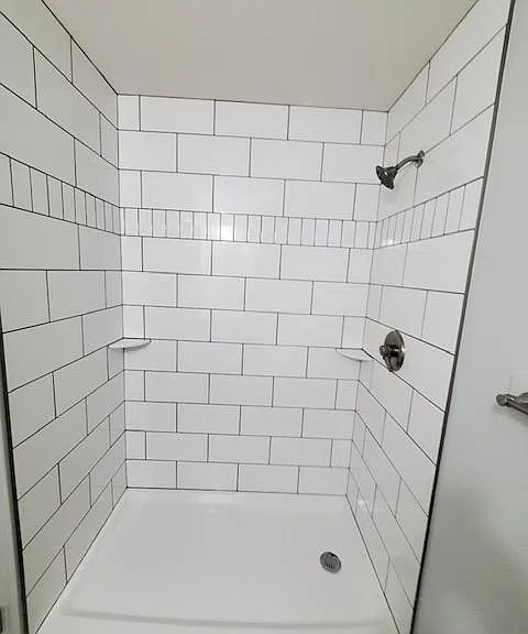 1009 E Grove St #1 — Photo 1