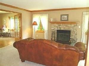 4th image of W140N11382 Country Aire Dr