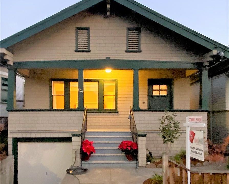 2nd image of 834 Oak St