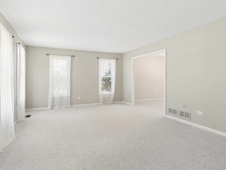 2408 Newport Dr — Photo 13