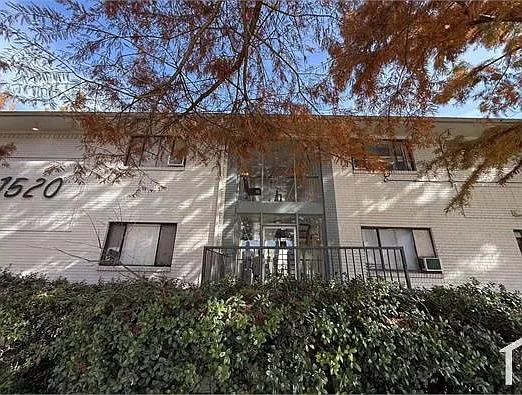 1518 N Haskell Ave #E1 — Photo 3
