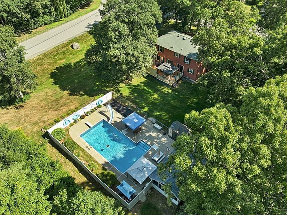 2nd image of 160 Pelczar Rd