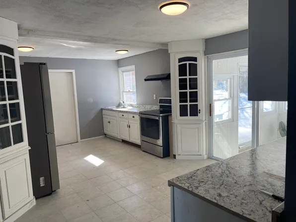 2103 Old Plymouth St, Bridgewater, MA 02324