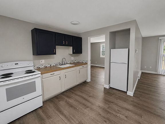 5th image of 4725 20th St NW