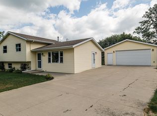 308 11th Ave NE, Stewartville, MN 55976