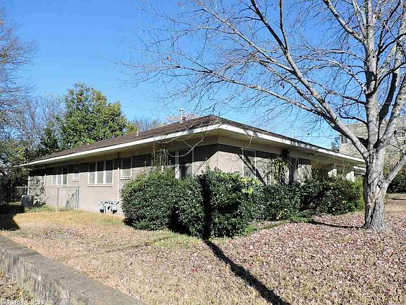 2nd image of 126 Oakwood Ave
