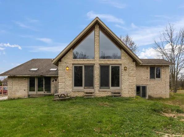 5812 Belle River Rd, China, MI 48054