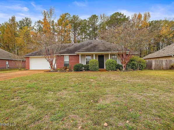 511 Eaglewood Dr, Florence, MS 39073