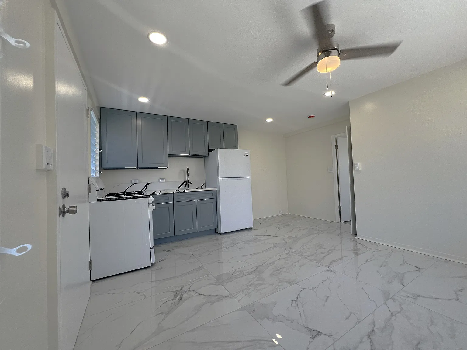 1 bed, 420 sqft, $2,000 — Photo 1