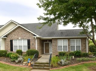 2451 Cross Vine Ln, Winston Salem, NC 27103