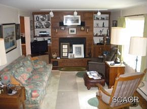 4th image of 6133 Newton Way