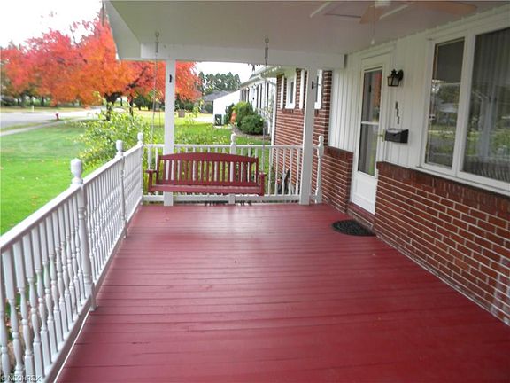 2nd image of 739 Lake St