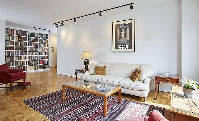 1st image of 1652 1st Ave #16G