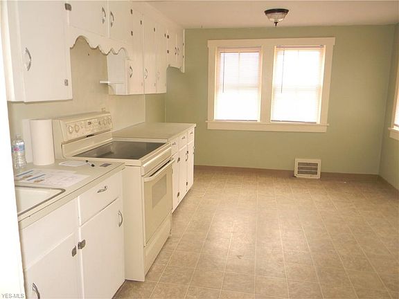 4th image of 408 S Bauman Ct