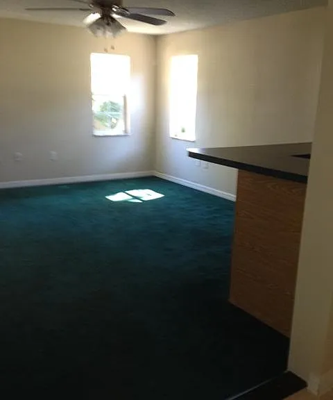 2304 Kingston St S — Photo 20