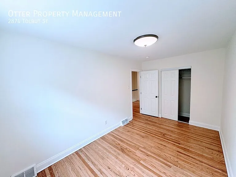 2874 Tolbut St — Photo 26