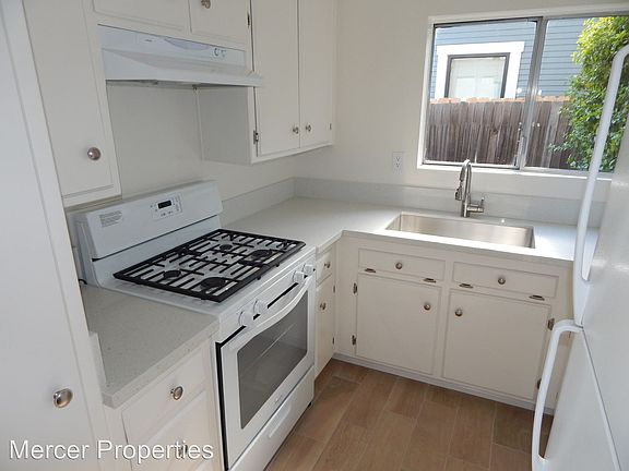 3rd image of 3662 32nd St APT 1