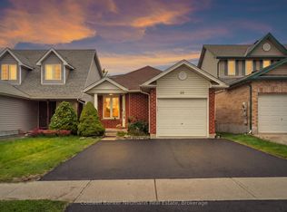 20 Trailbrook Ln, Guelph, ON N1E 7B5