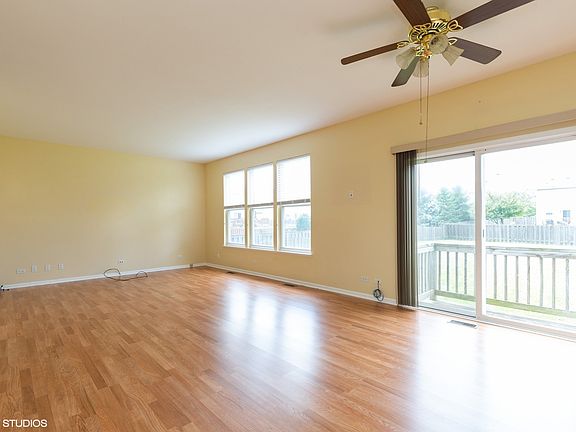 5th image of 102 Woodland Park Cir