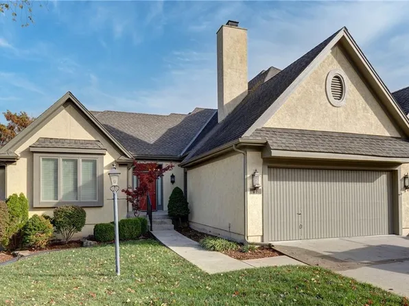 12707 Cedar St, Leawood, KS 66209