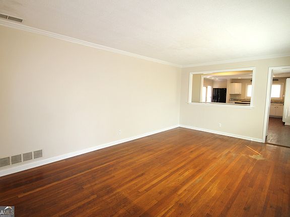 2nd image of 2517 Chambers Dr