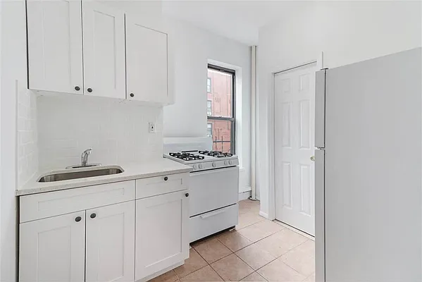 Rented by Leviathan Leasing LLC | media 7