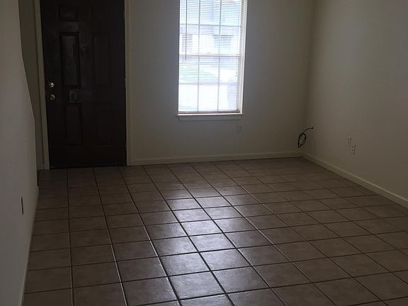 4th image of 6962 Yorktown Dr