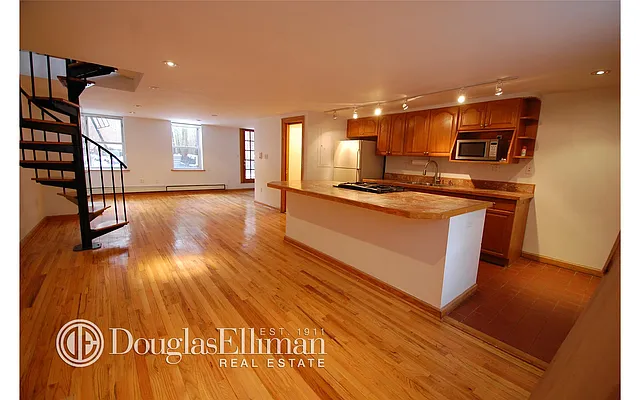 Rented by Douglas Elliman | media 33