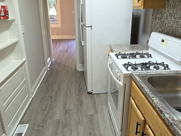 5th image of 2434 Druid Park Dr
