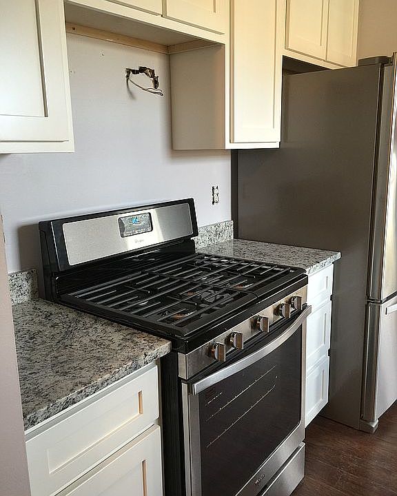 2nd image of 4000 Cobblestone Cir